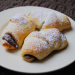 crescent rolls usin hazelnut spread