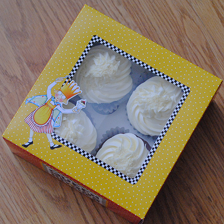 red velvet cupcake12 450