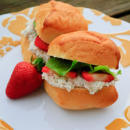 Creamy-Chicken-Salad-Wrap-Roll